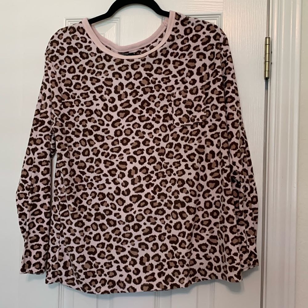Anne Klein top with pocket on front